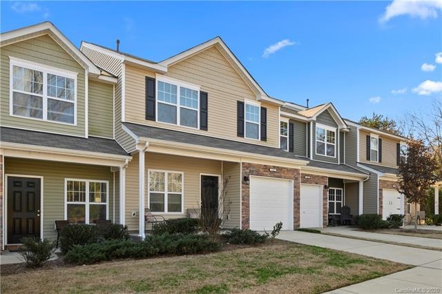 Townhouse has a great location close to Charlotte.