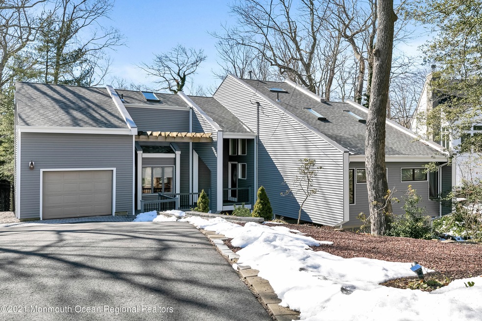 625 Oceanview Rd, Brielle, NJ 08730 - photo 1