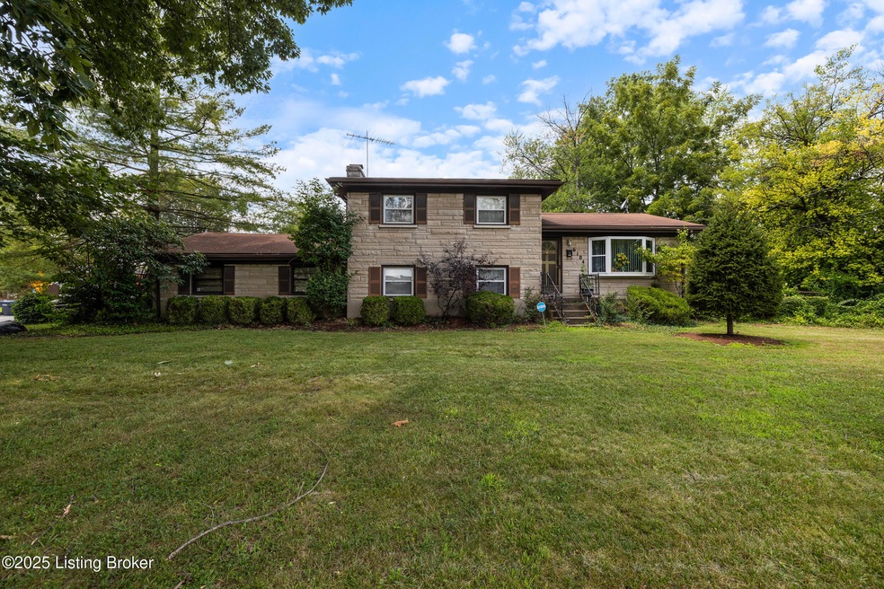 6104 Shadow Run Rd, Louisville, KY 40219 - photo 1