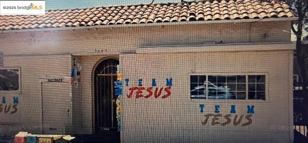 5609 Foothill Blvd, Oakland, CA 94605 - photo 1