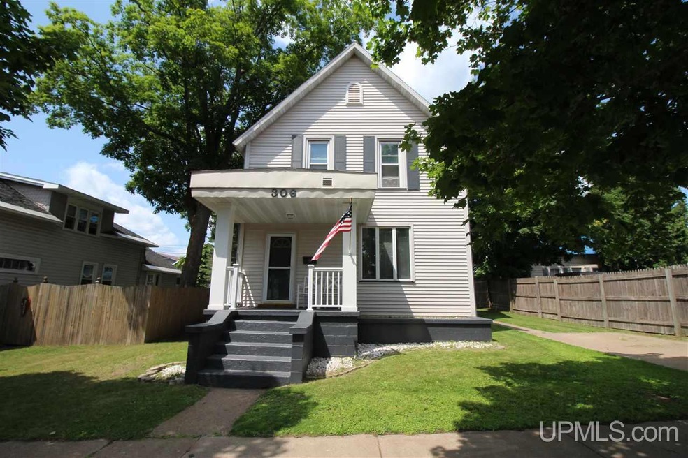 306 W Peck St, Negaunee, MI 49866 - photo 1