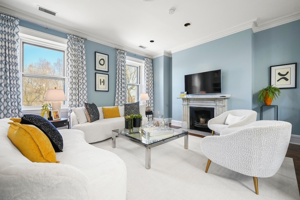 118 Commonwealth Ave unit 5, Boston, MA 02116 - photo 1