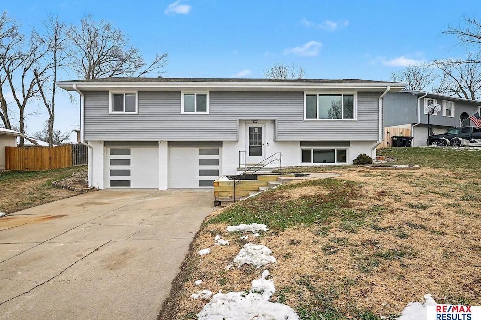 20116 Binney Cir, Elkhorn, NE 68022 - photo 1