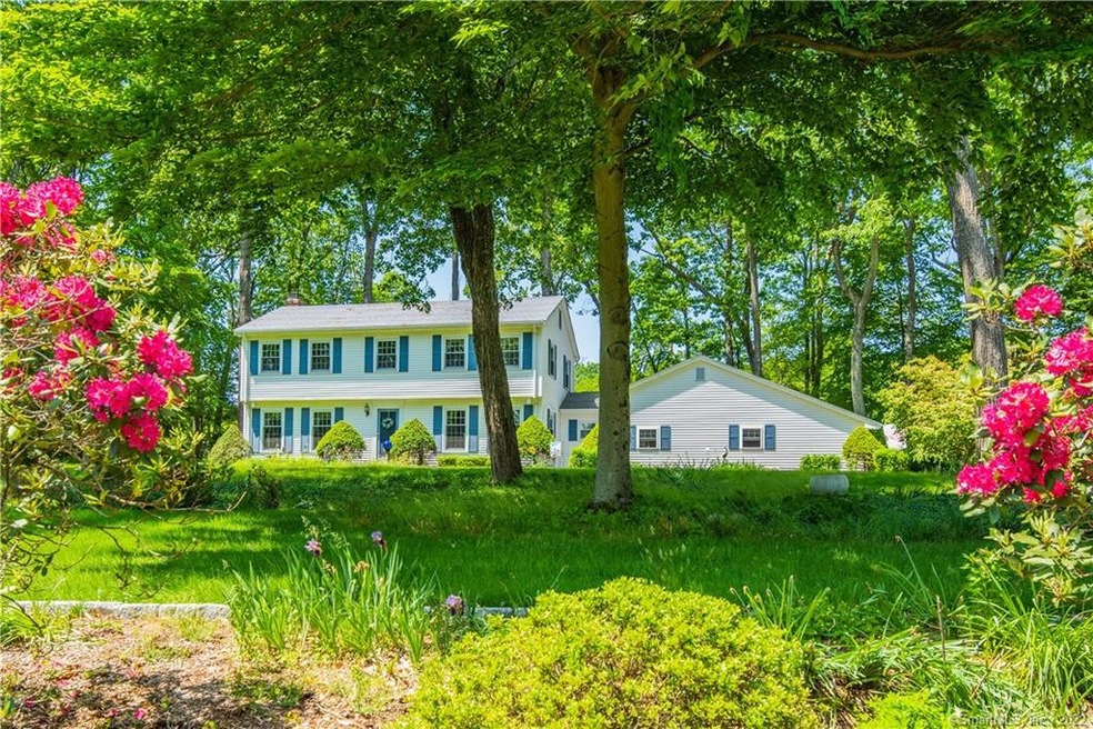 15 Laurel Woods Rd, Woodbury, CT 06798 - photo 1