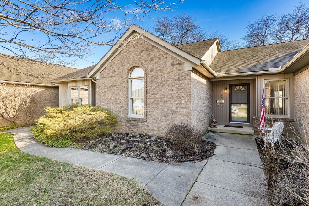 001__E 1235 Langland Dr-074_1