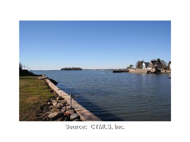 Waterfront/Dock/Pier.