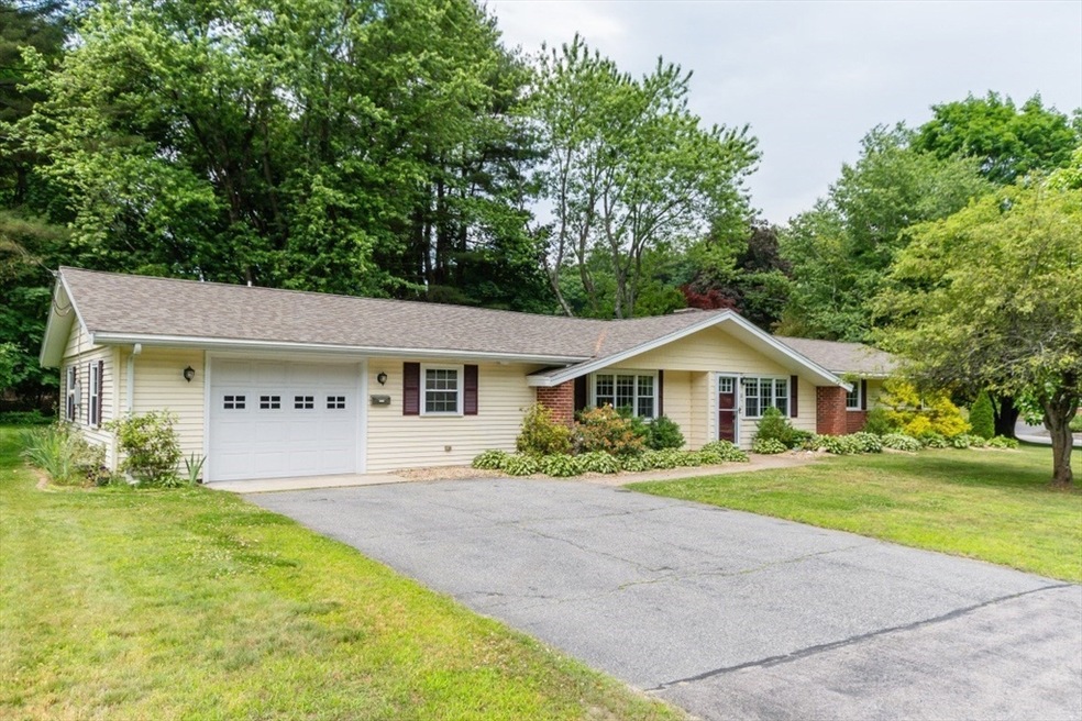 18 Sandra Dr, Framingham, MA 01701 - photo 1