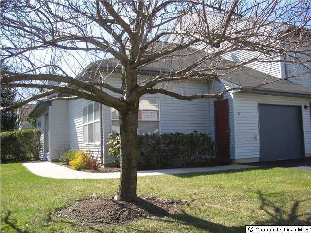 221 Ravenswood Rd, Englishtown, NJ 07726 - photo 1