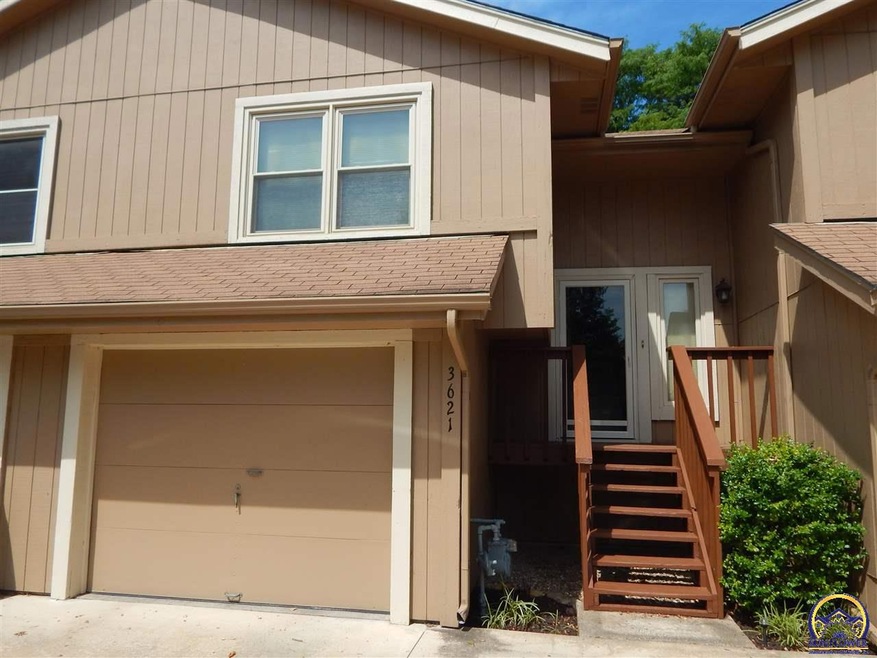 3621 SW Eveningside Dr, Topeka, KS 66614 - photo 1