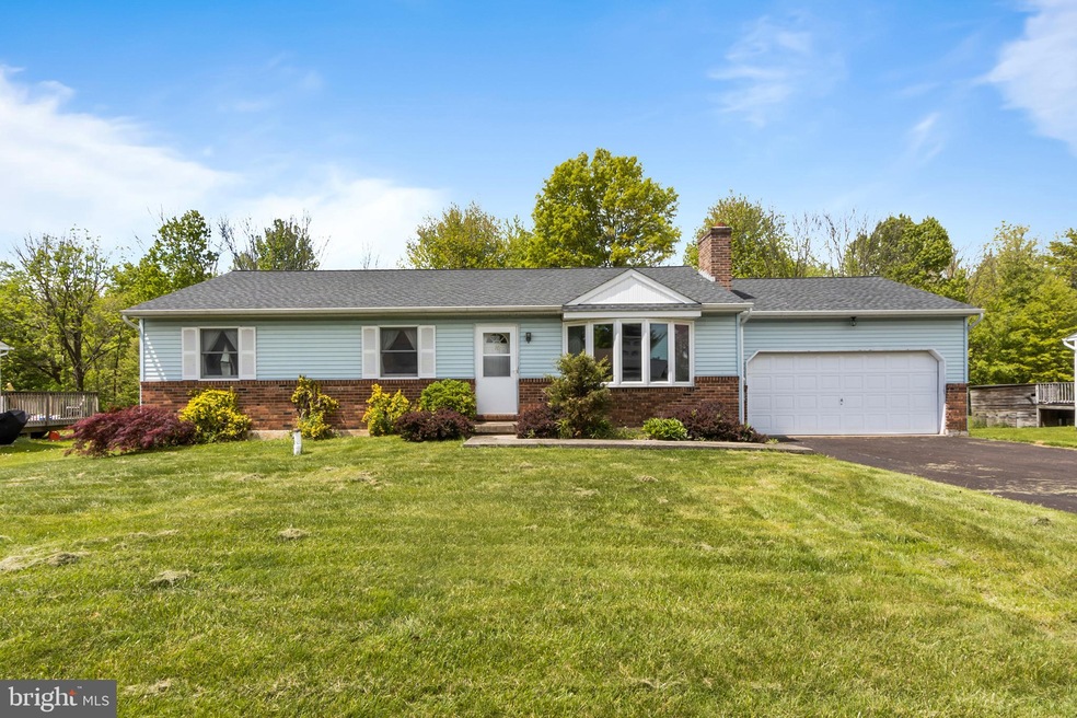 76 Winchester Dr, Quakertown, PA 18951 - photo 1