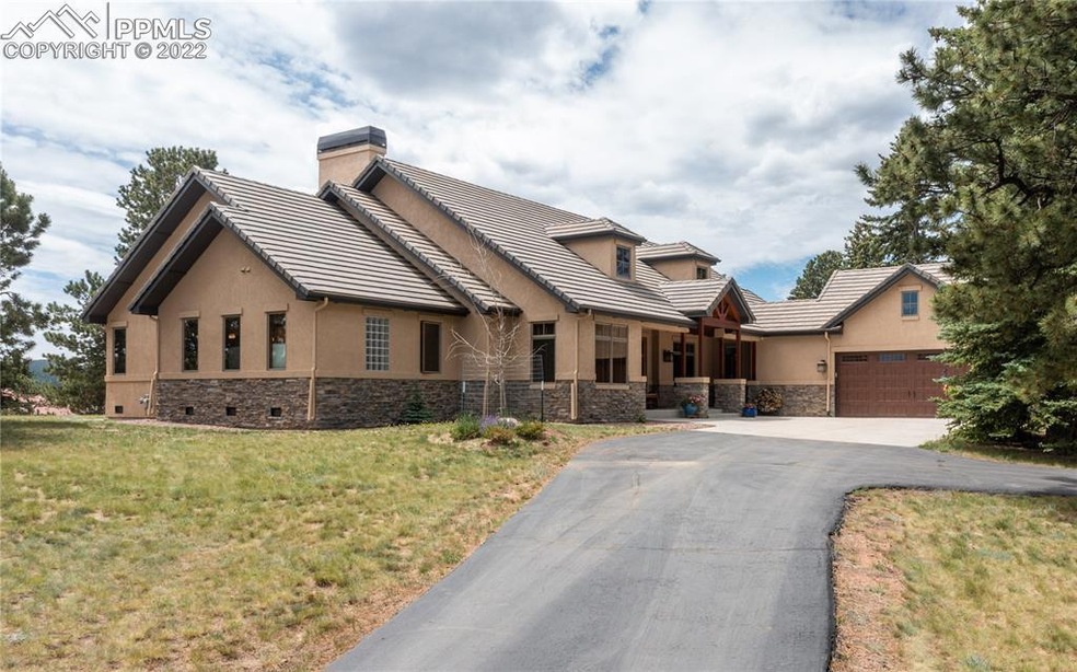 Beautiful lines in this one-of-a-kind custom build