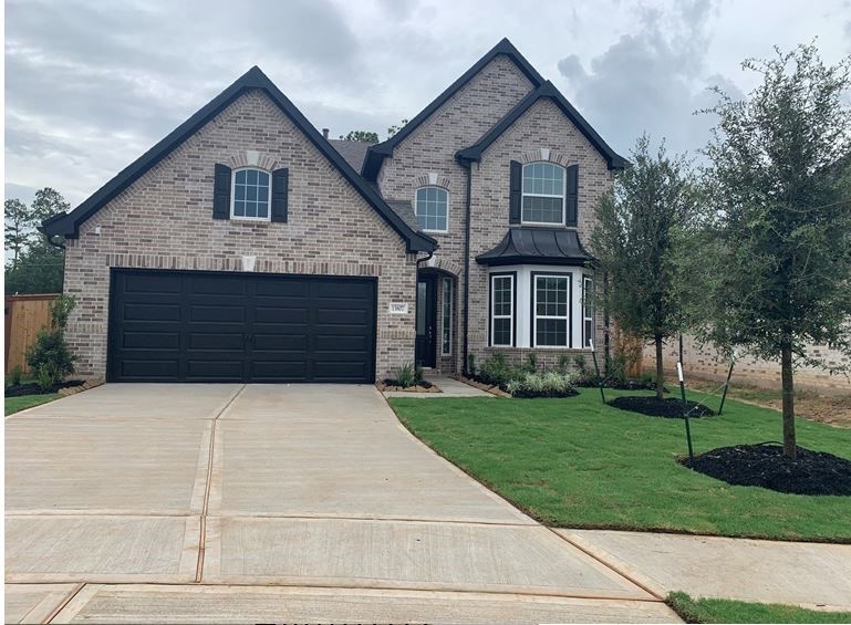 Sticking elevation, great curb appeal