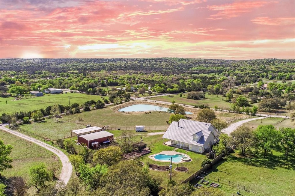 313 Valley View Dr, Azle, TX 76020 - photo 1