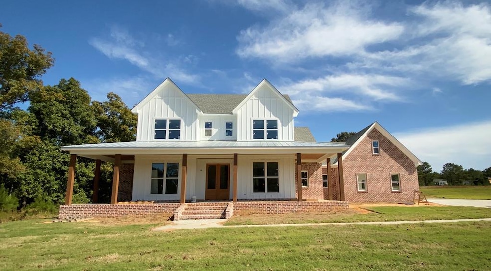 152 Downing St, Oxford, MS 38655 - photo 1