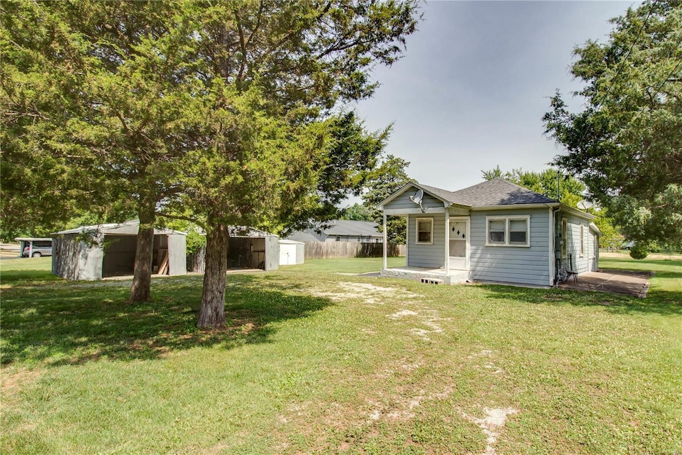 608 Drost St, Maryville, IL 62062 - photo 1