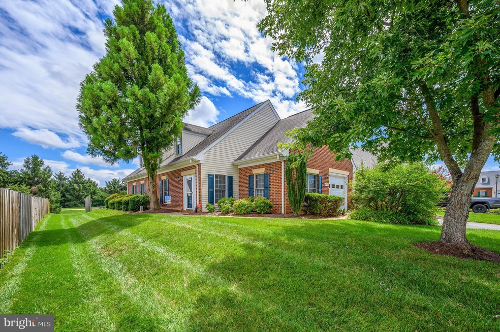 11107 Dragons Lair Dr, Fredericksburg, VA 22407 - photo 1