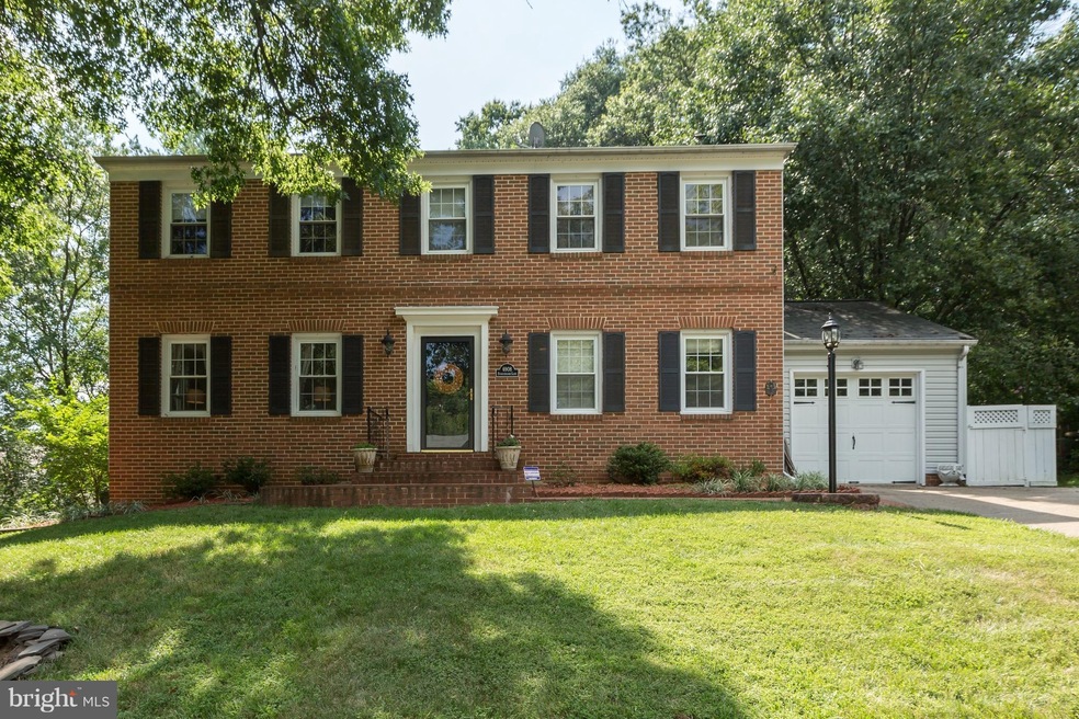 6908 Stoneybrooke Ln, Alexandria, VA 22306 - photo 1