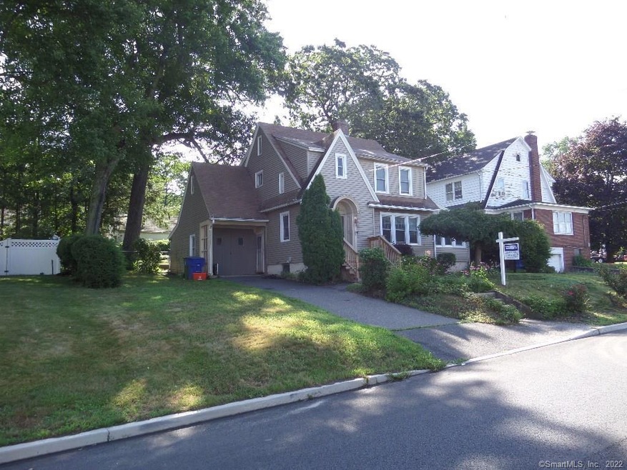 758 Cooke St, Waterbury, CT 06710 - photo 1