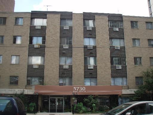 5730 N Sheridan Rd unit 210, Chicago, IL 60660 - photo 1