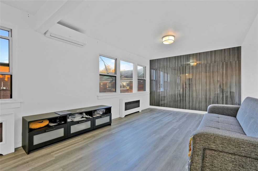 68-09 138th St unit 2b, Flushing, NY 11367 - photo 1