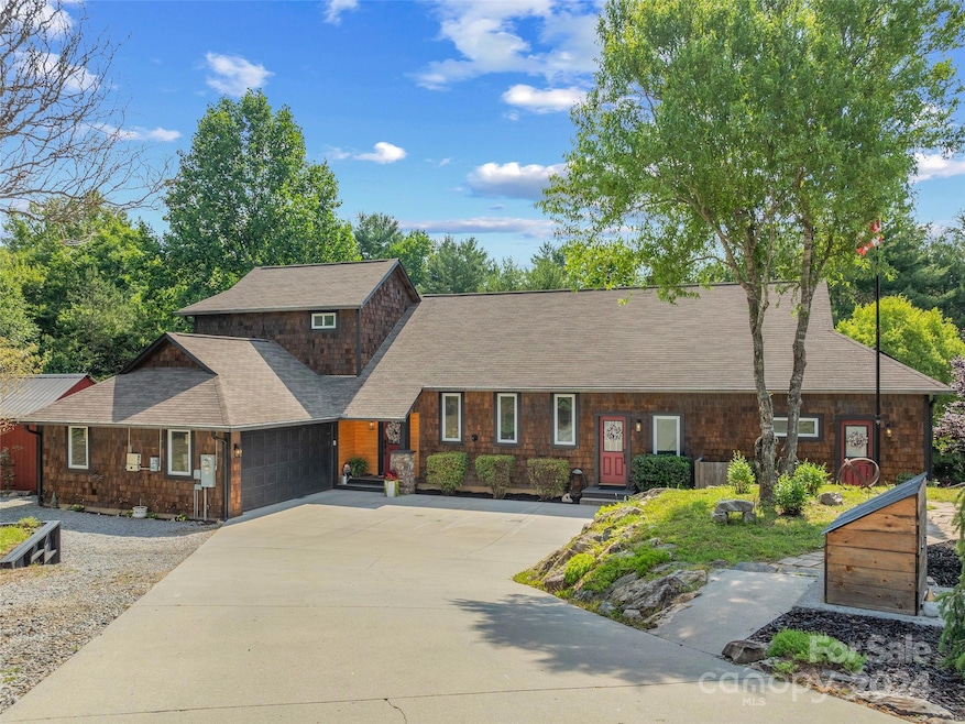 Sold $695,000 • Co-Listing Agent