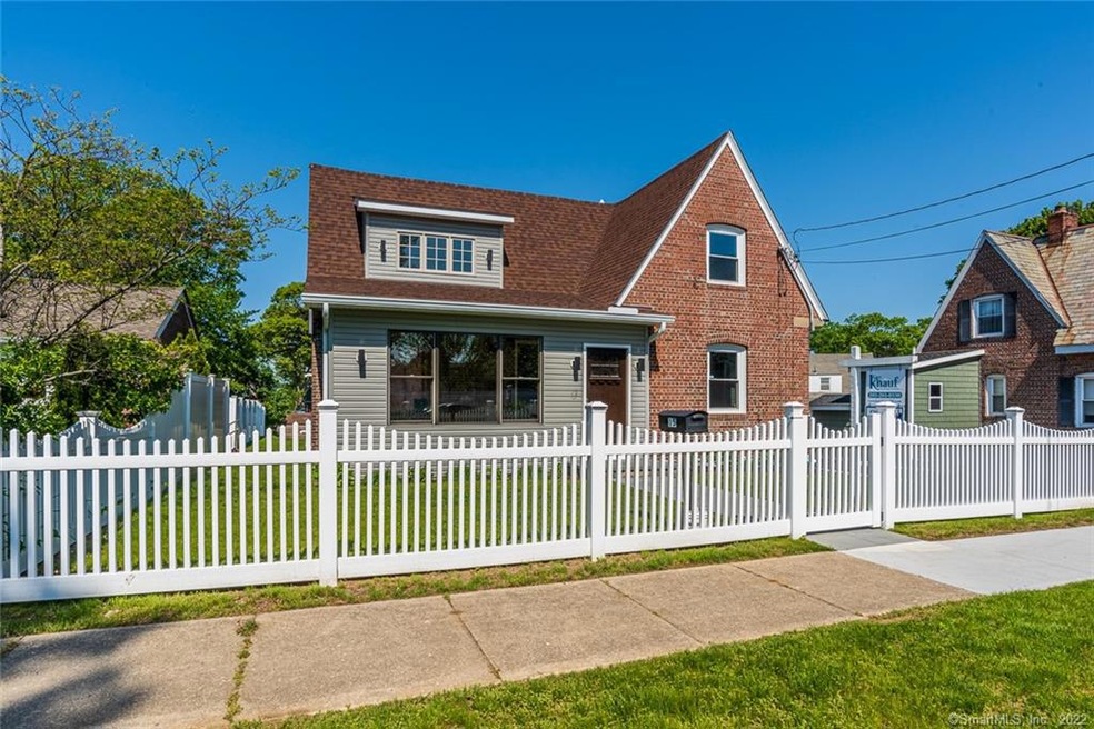 15 Hemlock St, Stratford, CT 06615 - photo 1