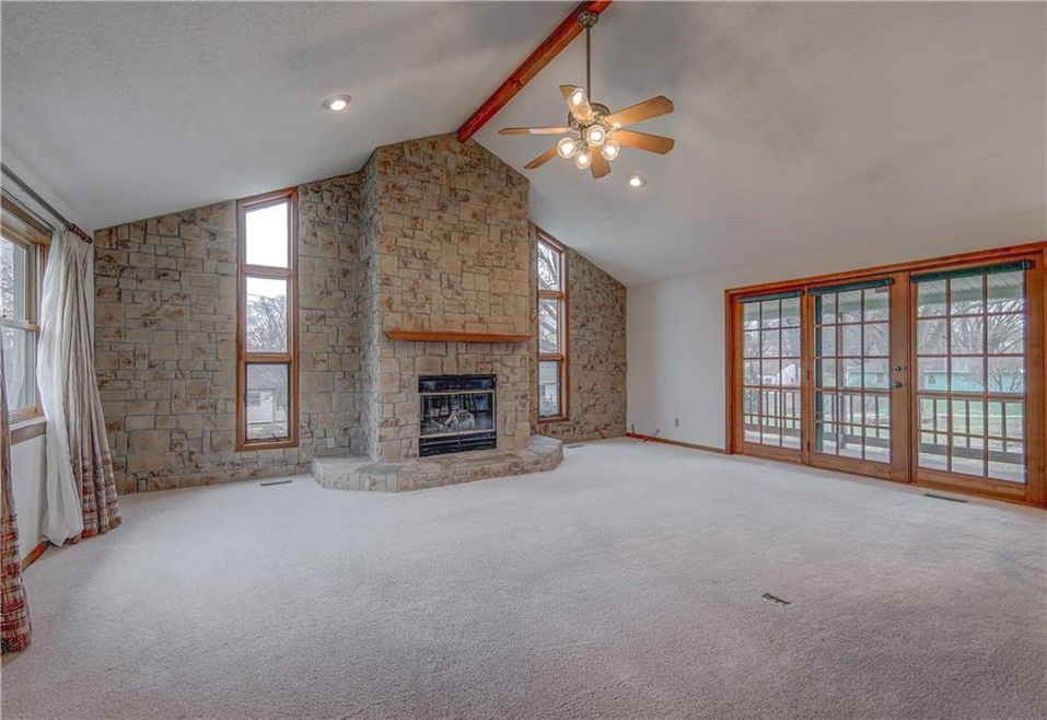 AWESOME GREAT ROOM WITH BEAUTIFUL FIREPLACE WALKS 