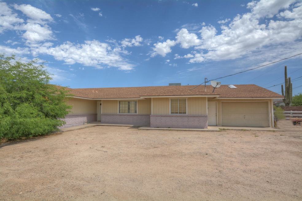 1 - 2315 N 76th PL