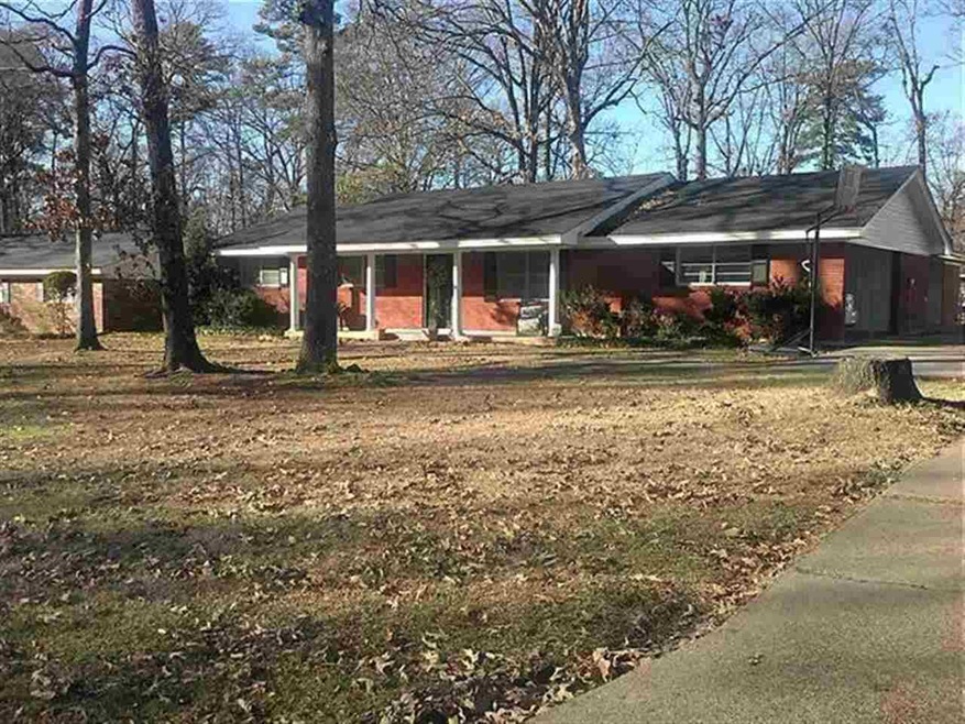 2023 Saturn Dr, Bastrop, LA 71220 - photo 1