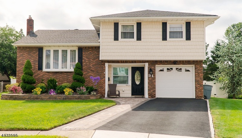 31 Van Ness Ct, Clifton, NJ 07013 - photo 1