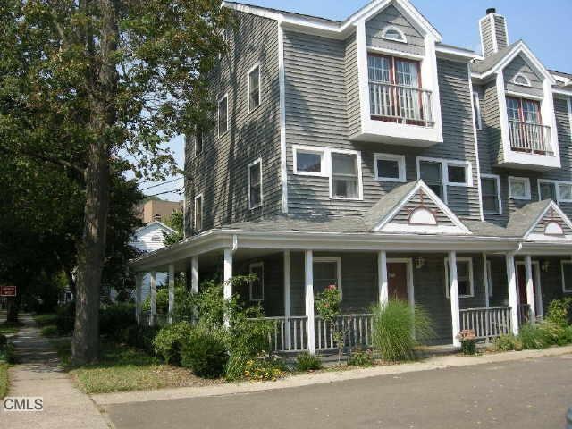 437 Blake St, New Haven, CT 06515 - photo 1