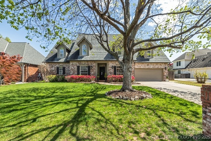 Beautiful Home on Greenbelt and cut-de-sac with go