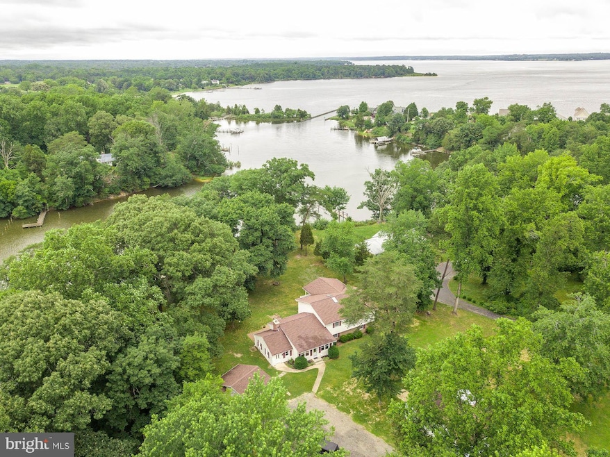 23713 W Patuxent Beach Rd, California, MD 20619 - photo 1