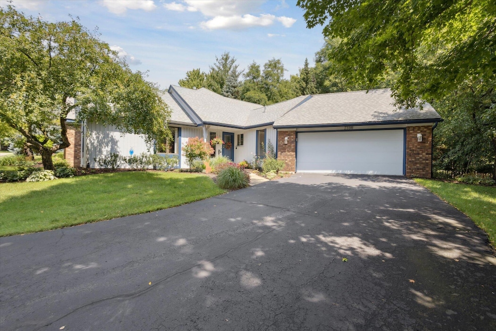 2338 Pheasant Ct SE, Grand Rapids, MI 49546 - photo 1