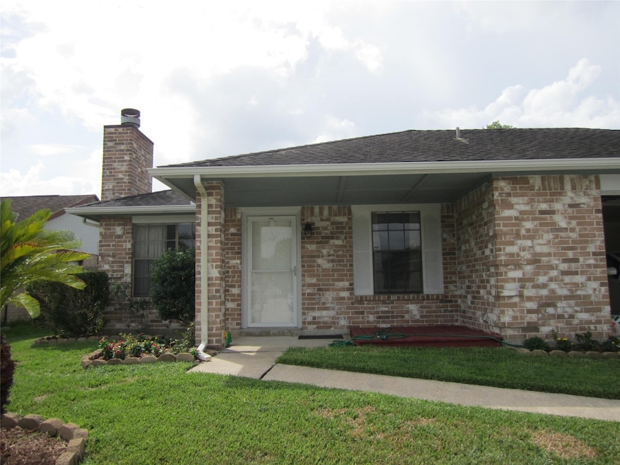 9518 Gulf Bridge St, Houston, TX 77075 - photo 1
