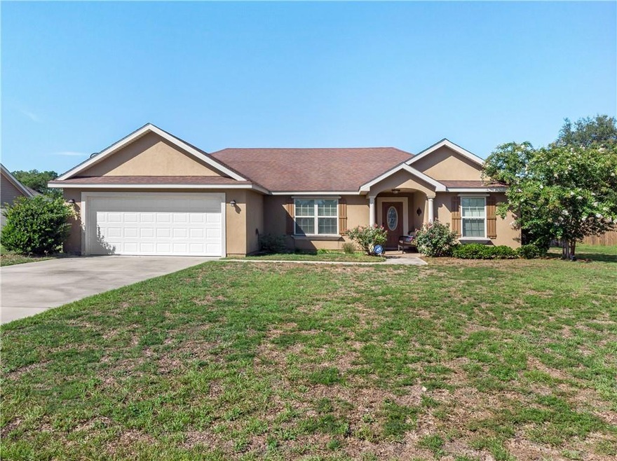 228 Victorian Lake Dr, Brunswick, GA 31525 - photo 1