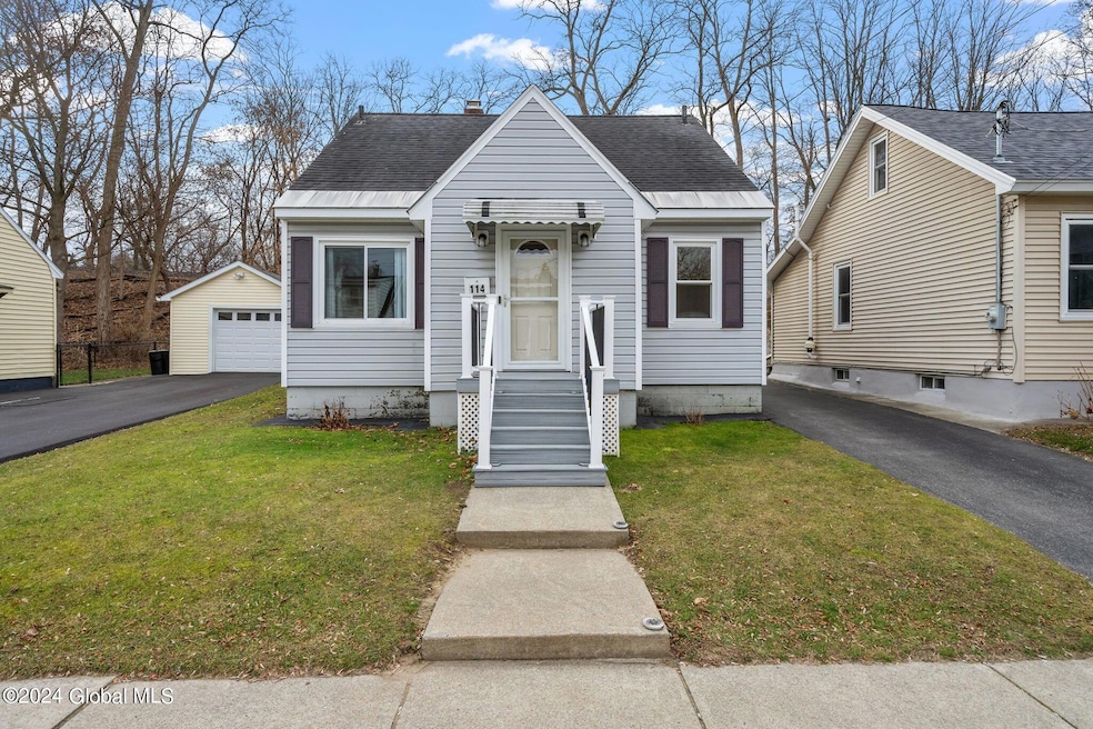 114 Pershing Dr, Schenectady, NY 12302 - photo 1