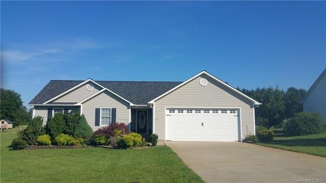 2107 Oklahoma Ct, Lincolnton, NC 28092 - photo 1