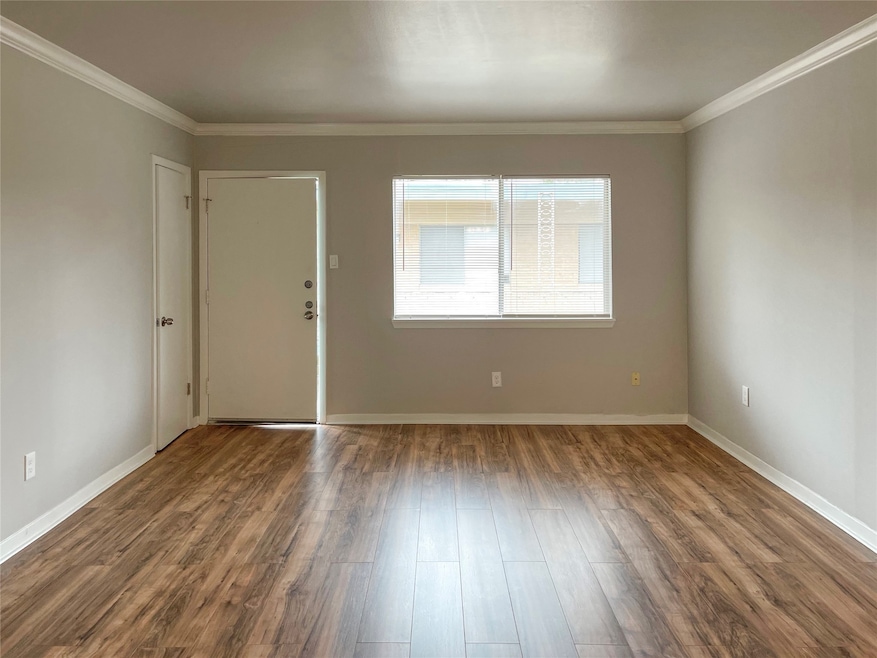 2206 Hazard St unit 9, Houston, TX 77019 - photo 1