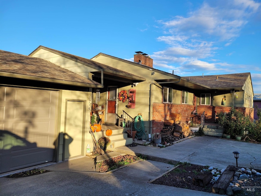 3214 Meadowlark Dr, Lewiston, ID 83501 - photo 1