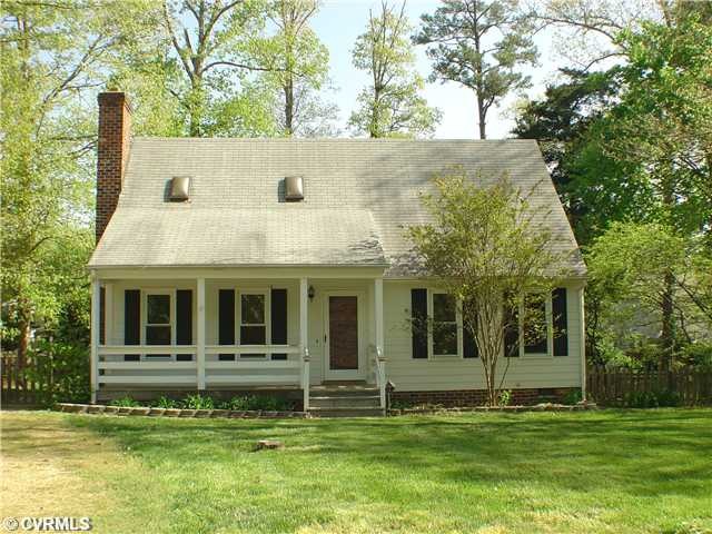 Exterior Front - Hardi siding, gutters, vinyl wind