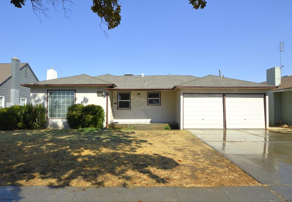 Front view. Home faces south.