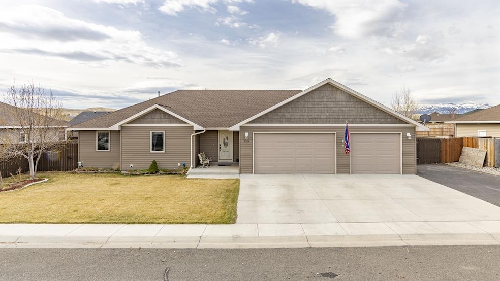 3214 Twin Creek Trail Ave, Cody, WY 82414 - photo 1