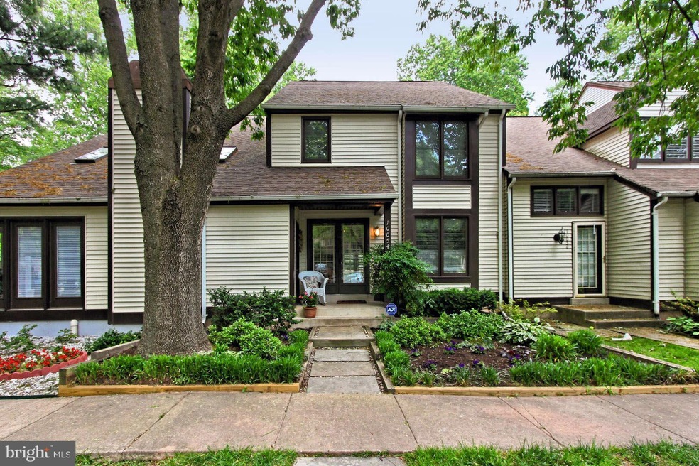 10054 Beacon Pond Ln, Burke, VA 22015 - photo 1