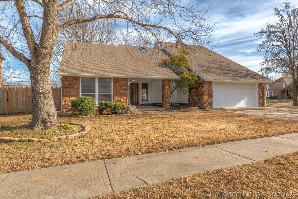3009 S Aspen Ct, Broken Arrow, OK 74012 - photo 1