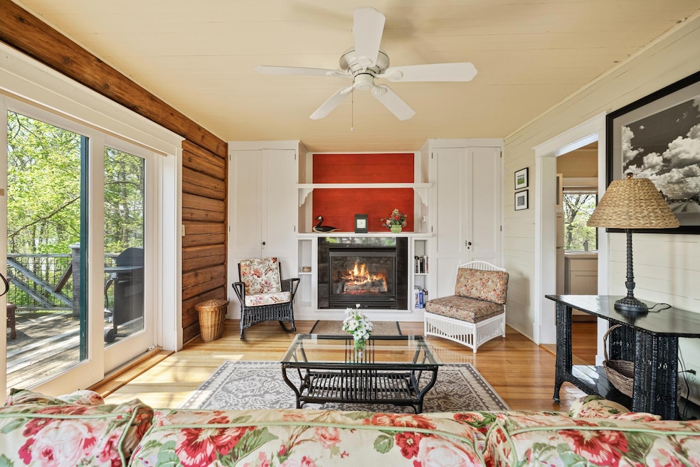 Main Lodge 3 - Living Room