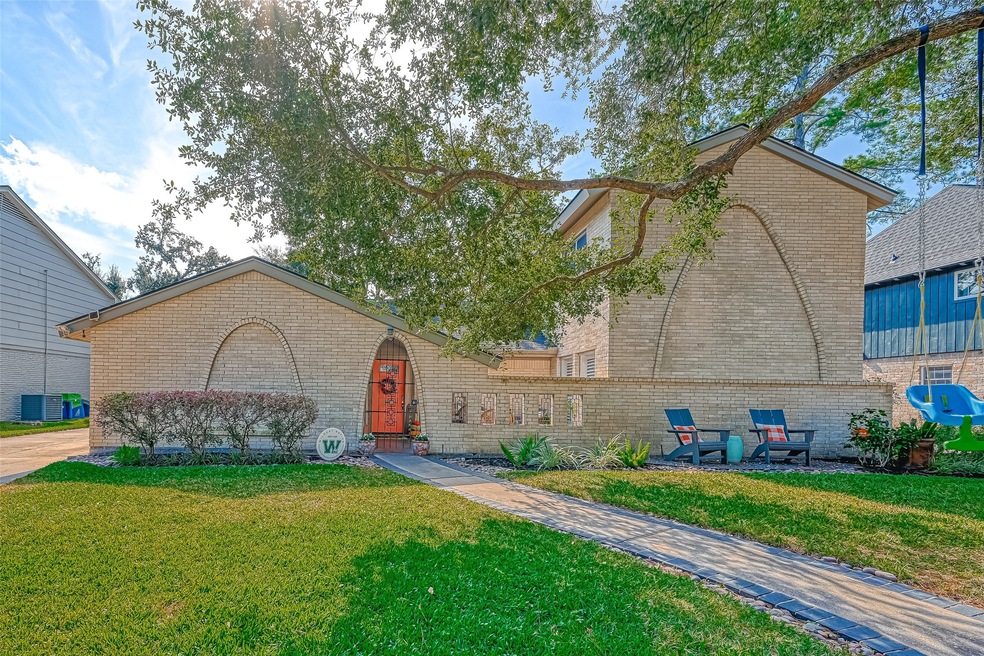 13623 Pinerock Ln, Houston, TX 77079 - photo 1