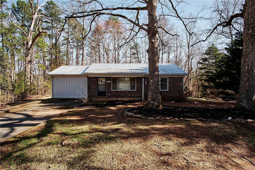 205 Timberline Ridge, Walhalla, SC 29691 - photo 1