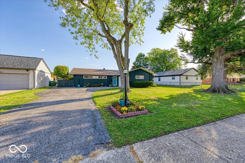 5809 Hollister Dr, Indianapolis, IN 46224 - photo 1