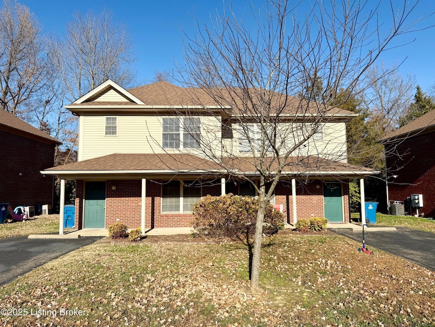 1001 Somerset Ct, Sellersburg, IN 47172 - photo 1